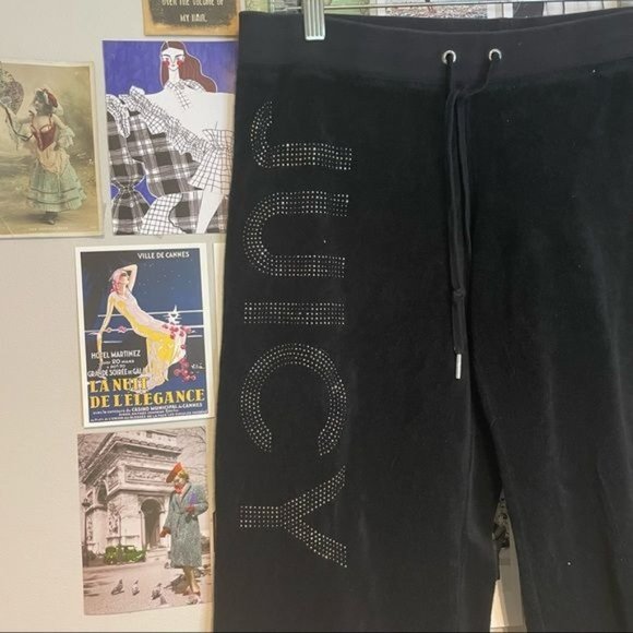 JUICY COUTURE VINTAGE Y2K BEDAZZLED BEJEWELED SPARKLE TERRY CLOTH BERMUDA SHORT - Picture 3 of 8